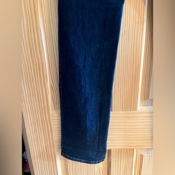 Eddie Bauer Slightly Curvy straight leg size 8L Blue Jeans - Picture 11 of 11